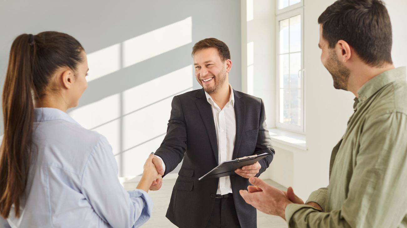 Por qué vender una casa con una inmobiliaria en Madrid